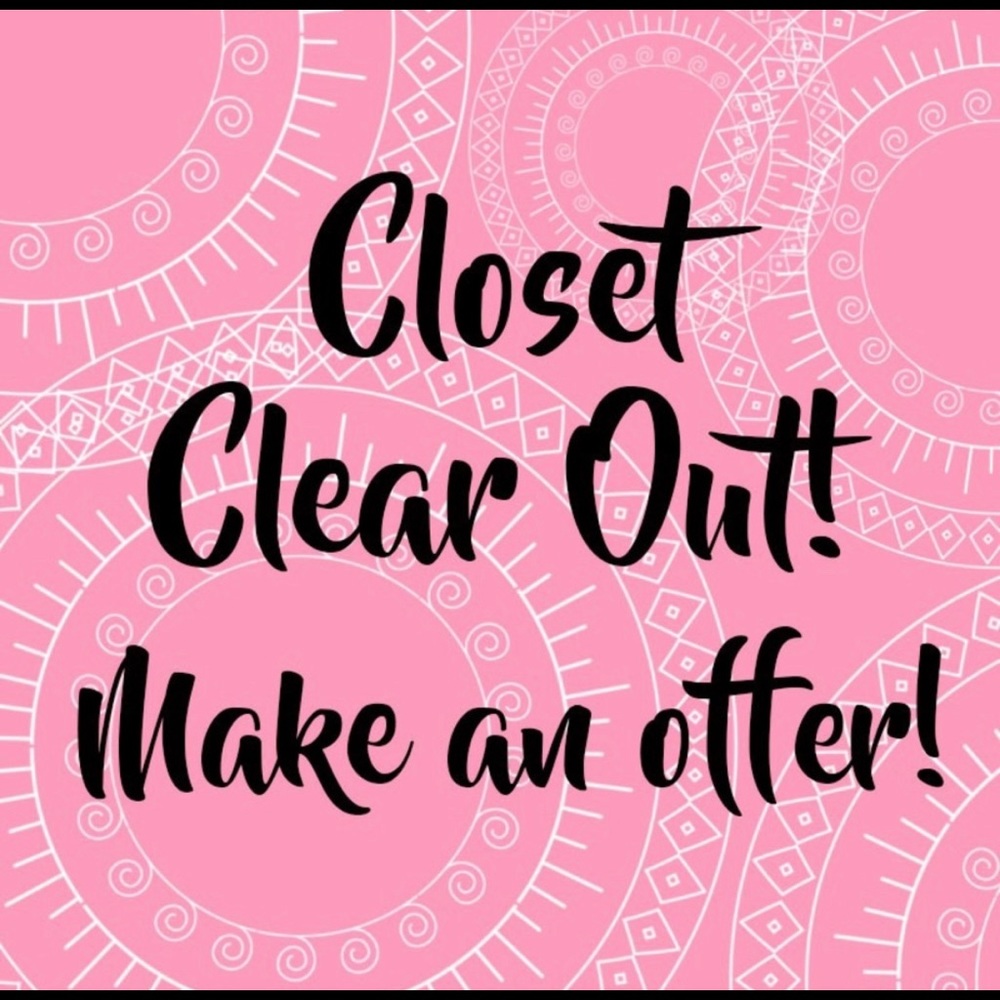 Make offers let’s clear this closet 💜💜💜
